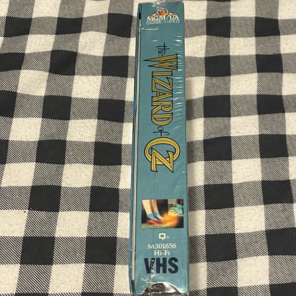 Wizard Of Oz 50th Anniversary VHS sealed Rare comes with booklet - Picture 4 of 6